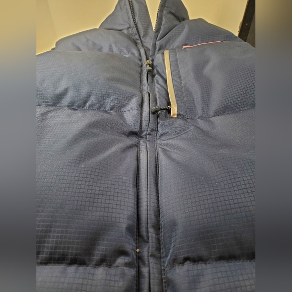 Vineyard Vines Martha's Vineyard Navy Goose Down Vest - Picture 8 of 8
